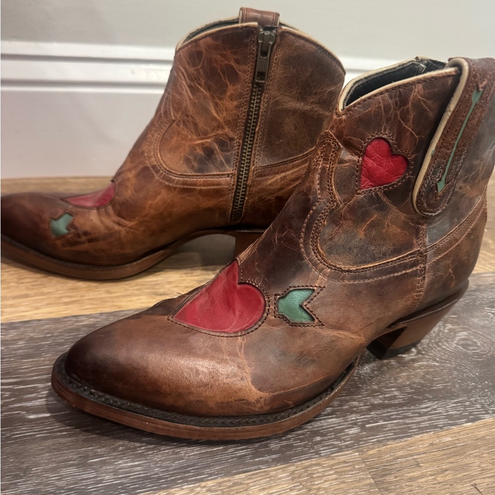 Allens Private Label "Sweetheart" bootie in the chocolate colorway.